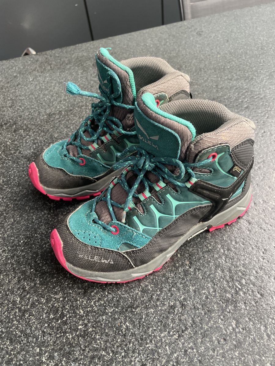 Salewa Scarpe per ragazzi: Salewa Kinderschuhe Große 32 – Usato da Binningen venduto da Rhylax 1