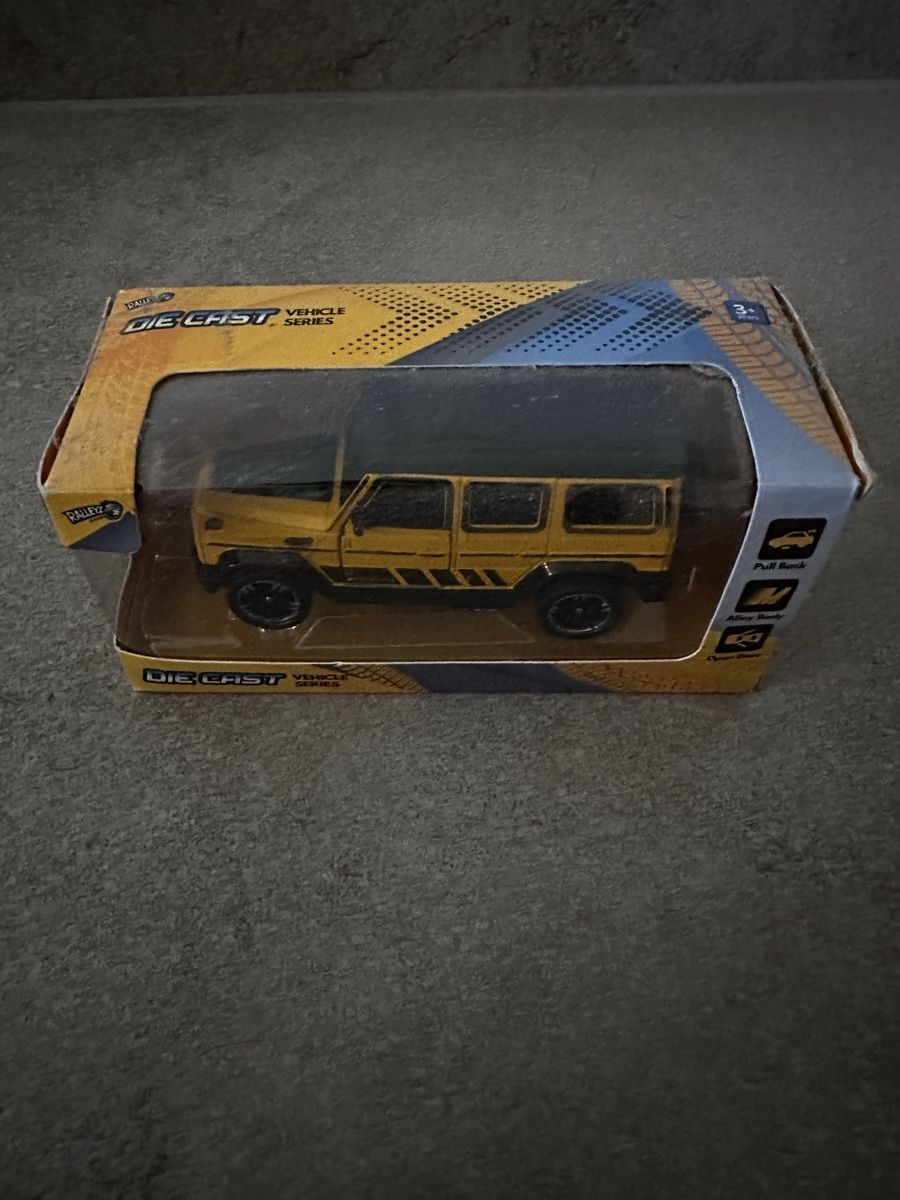 Modellautos: 4 Modellautos 1/43 Neuwertig – Neu und originalverpackt aus Olten von Srasri 1