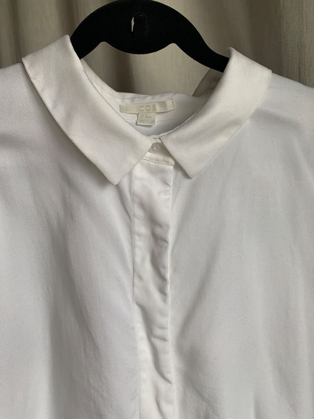 Cos Blusen: COS — Bluse weiss – Gebraucht aus Seon von  3