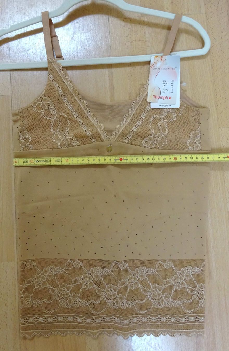 Triumph Altra biancheria intima: Triumph - Shapewear - Neues  Hemdchen - Grösse 42 – Nuovo e nell'imballaggio originale da Zofingen venduto da Justizia_01 1
