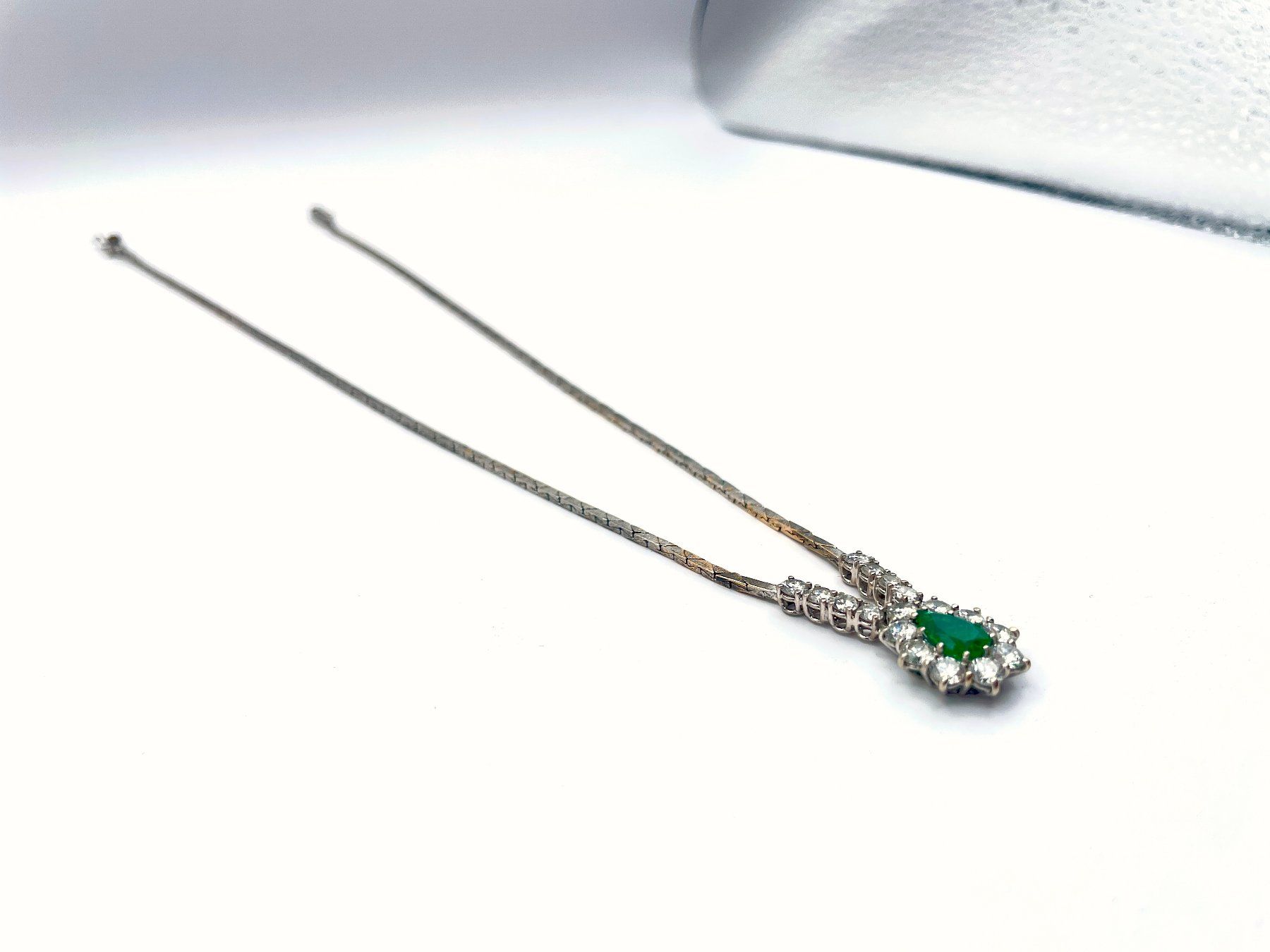 Catenine: Wunderschönes Weissgold-Collier mit echtem Smaragd – Usato da Birmensdorf ZH venduto da Swiss-Sell750 4