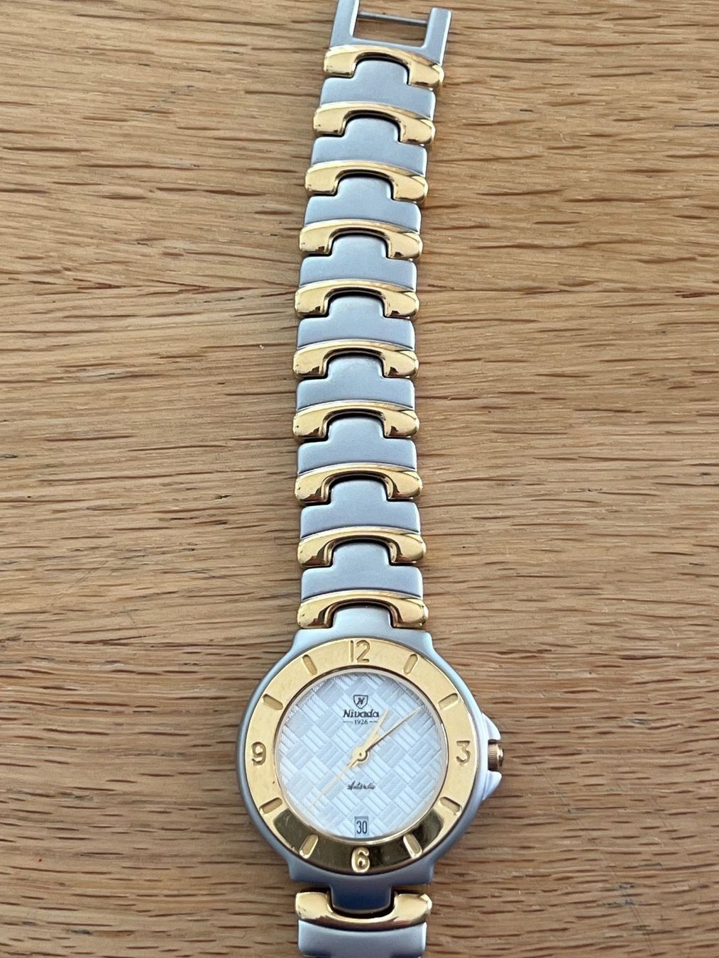 Nivada Orologi: MONTRE A QUARTZ Nivada 1926 – Usato da Vevey venduto da tono62 3