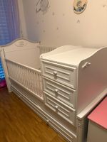 Babybett/Kinderbett mit Wickelkommode zu verkaufen