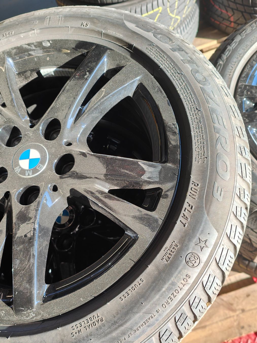 BMW Pneus & Kompletträder: BMW 120D Winterräder – Gebraucht aus Oberengstringen von Reifen-Lagerverkauf 1
