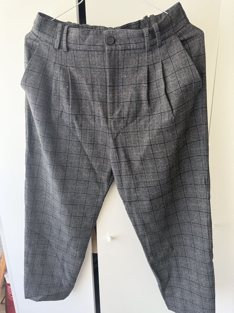 Zara Pantaloni: Hose von Zara – Usato da Zürich venduto da jad_9d2n