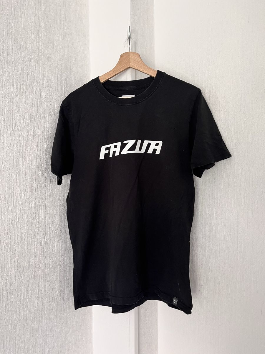 T-shirt: FAZUA Black T-Shirt Size M  – Usato da Lausanne venduto da Danash