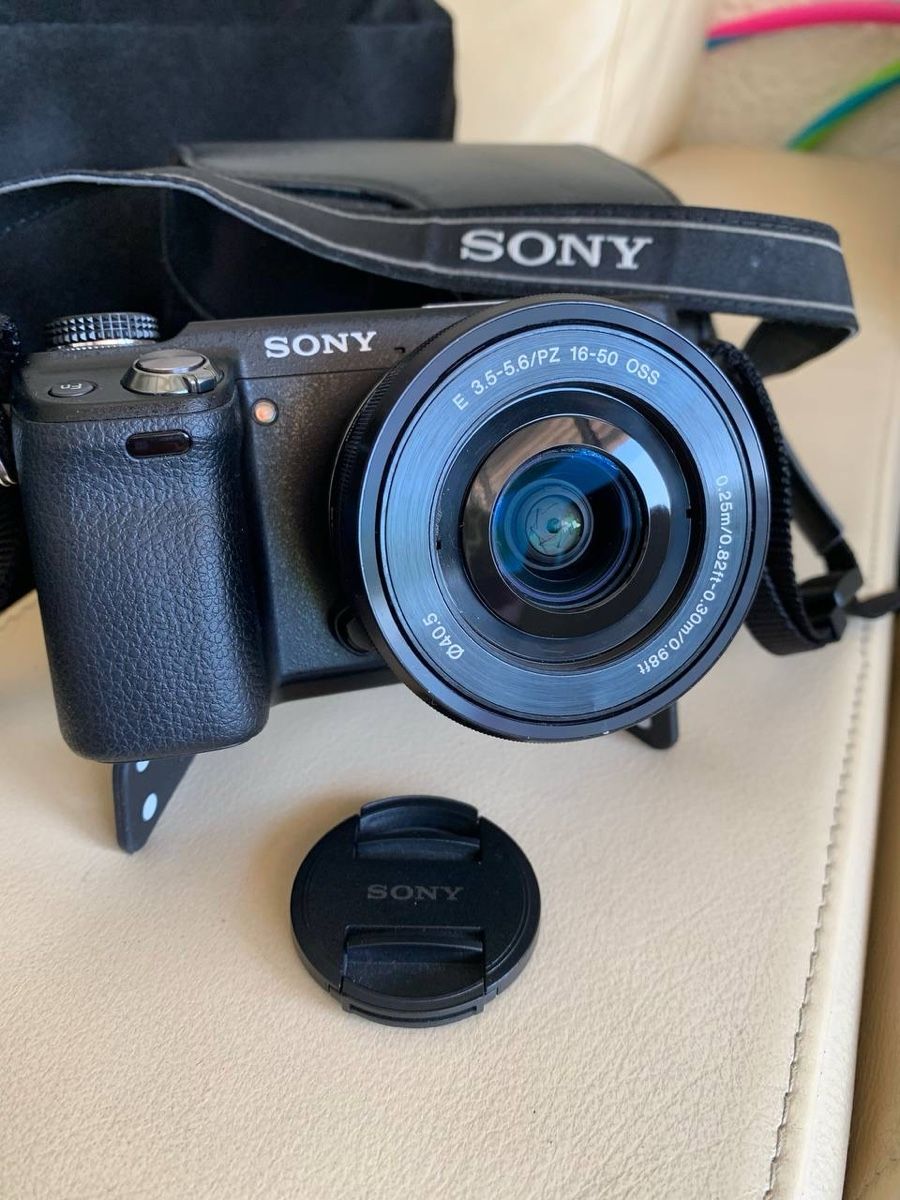 Sony Fotocamera: Sony NEX-6 mit Zubehör – Usato da Schaan venduto da nan_2pg2
