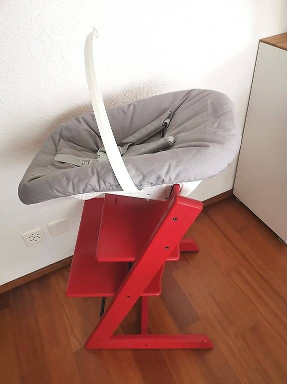 Stokke Seggioloni: Stokke Tripp Trapp mit Newbornschale – Usato da Luzern venduto da muelan01 1