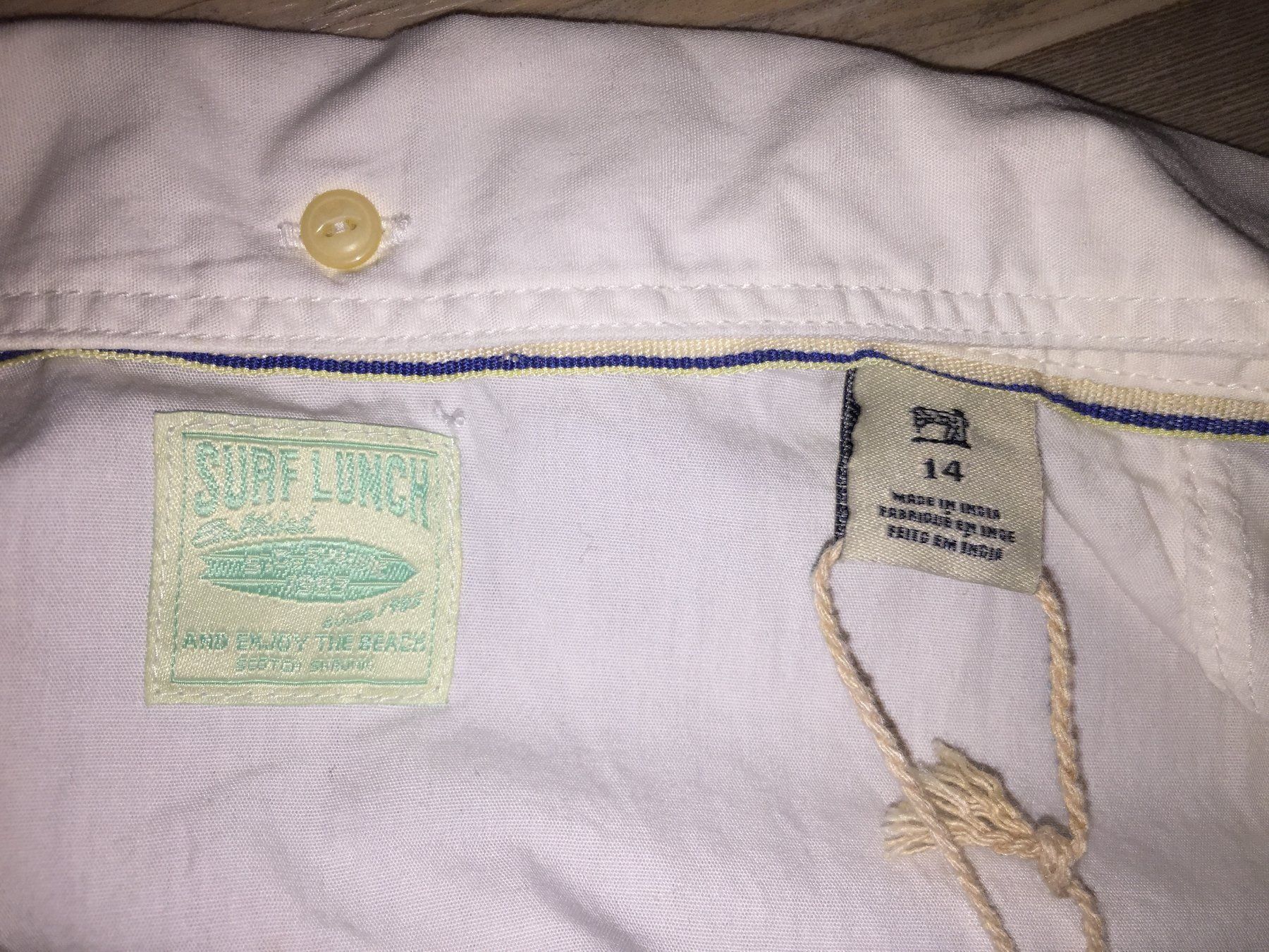 Camicie, T-shirt & Polo: Chemise SURF LUNCH  Taille 14 ans – Nuovo e nell'imballaggio originale da Cossonay-ville venduto da Super-Price-Quality 2