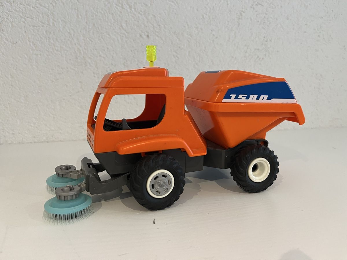 Playmobil Giocattoli: Playmobil Kehr-/ Putzmaschiene – Usato da Berikon venduto da Jeannine3450 1