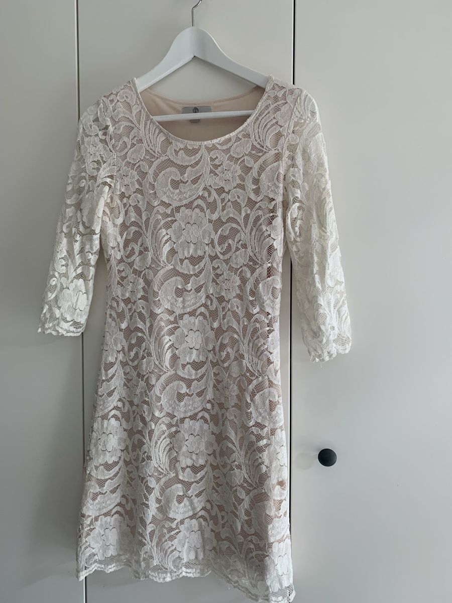 Heine Kleider: Heine Spitzenkleid weiss Grösse 34 – Gebraucht aus Bühler von Princess2016