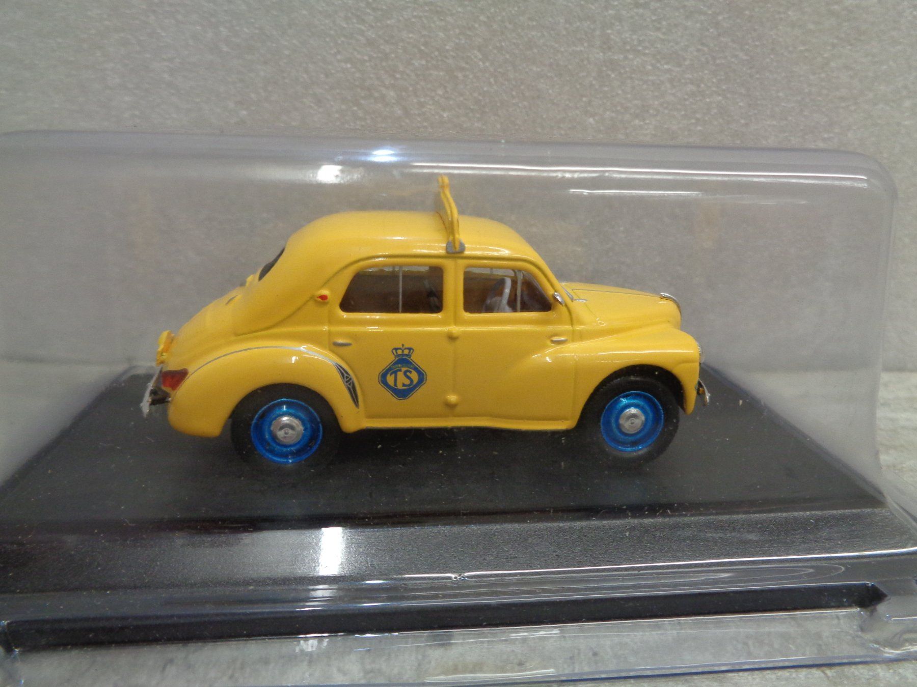 Renault Modellautos: Altaya 1:43 Renault 4 CV 1958 – Neu (gemäss Beschreibung) aus Reconvilier von rallycar 3