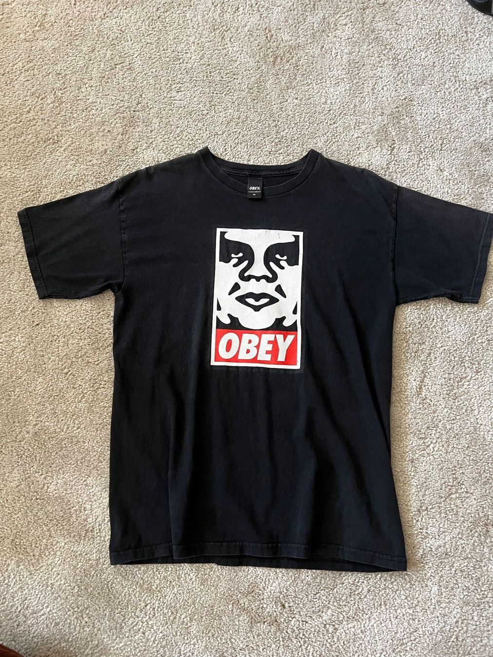 Obey T-Shirts: T-shirt OBEY / taille M – Gebraucht aus Charmey (Gruyère) von ya_12 3