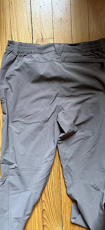 Pantalons: Jack Wolfskin Wanderhose Gr.L/42 – D'occasion à bern par Akauai 3