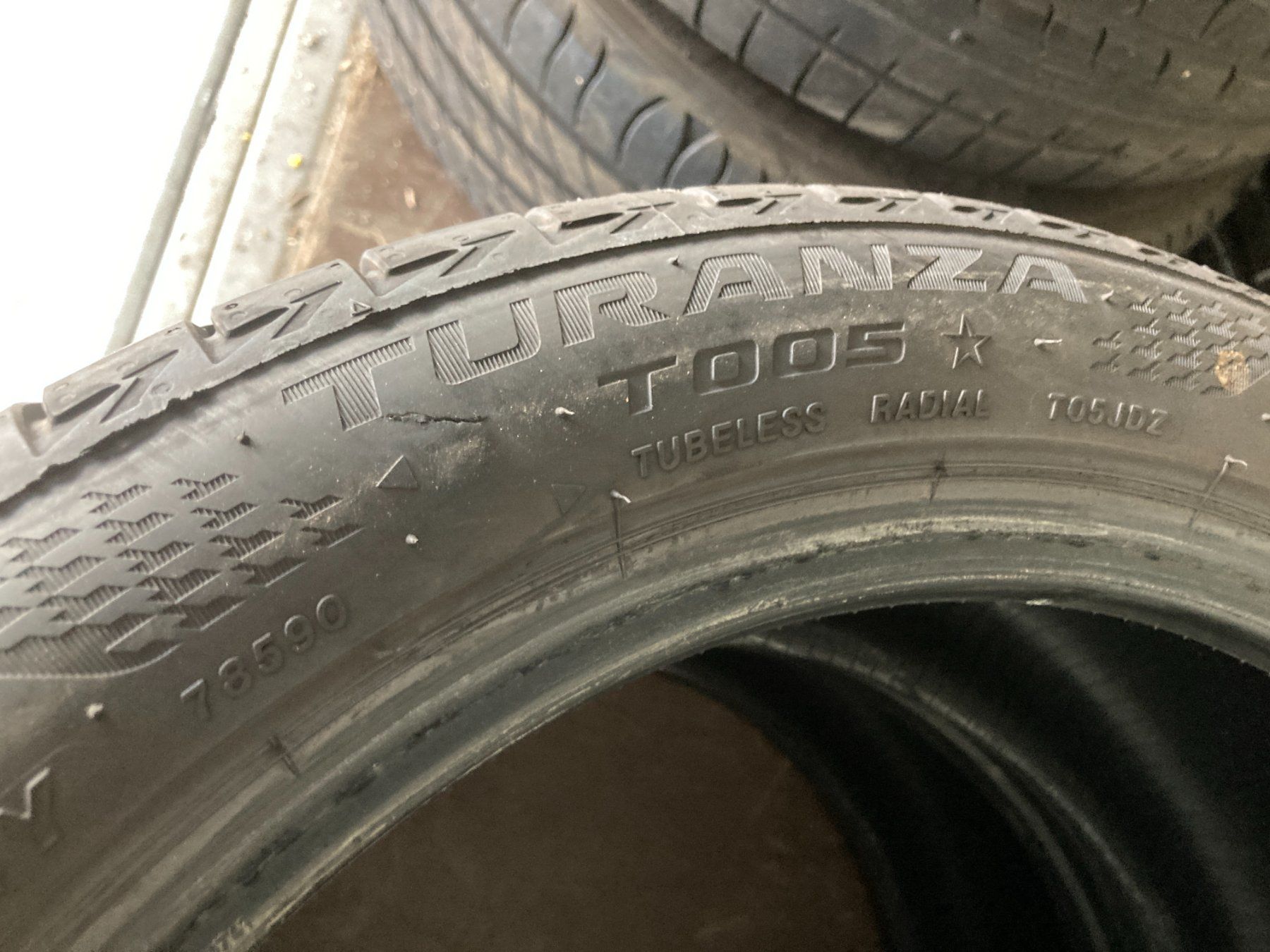 Bridgestone Pneus & Kompletträder: 225/45R17 Sommerpneu Bridgestone – Gebraucht aus Cham von WB2223 3
