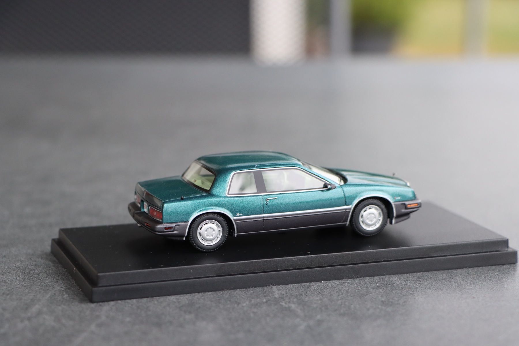 Voitures modèles: Buick Riviera 1988 1:43 BOS Models – Neuf avec emballage d'origine à Bühl b.Aarberg par modelldiecast 8