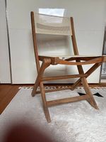 3 klappbare Holzstühle mit Stoffbespannung