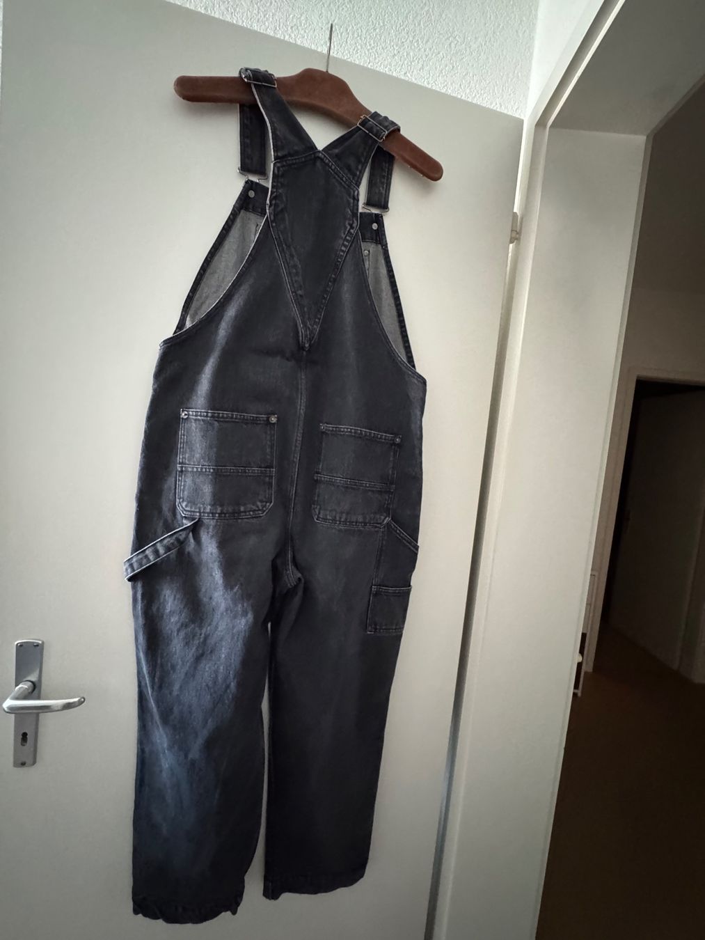 Jeans: Jeans Latzhose von RVCA Gr. 28 – Gebraucht aus Thun von Iriska77 1