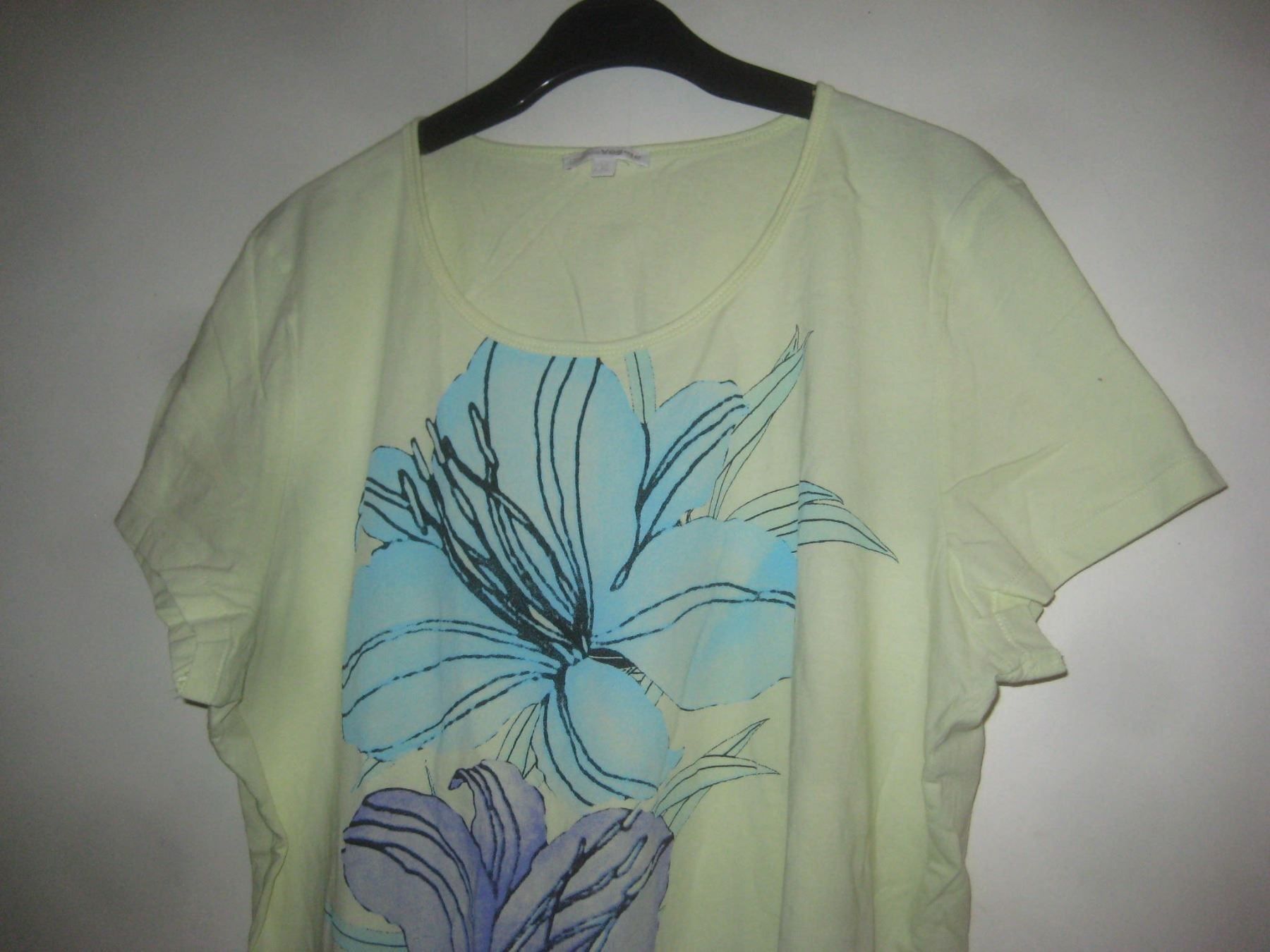 T-Shirts: DAMEN T-SHIRT – Gebraucht aus Uster von flocke1 1