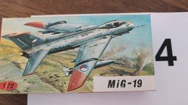 MiG-19 Flugzeugmodell 1:72 - Tschechische Luftwaffe, Top!