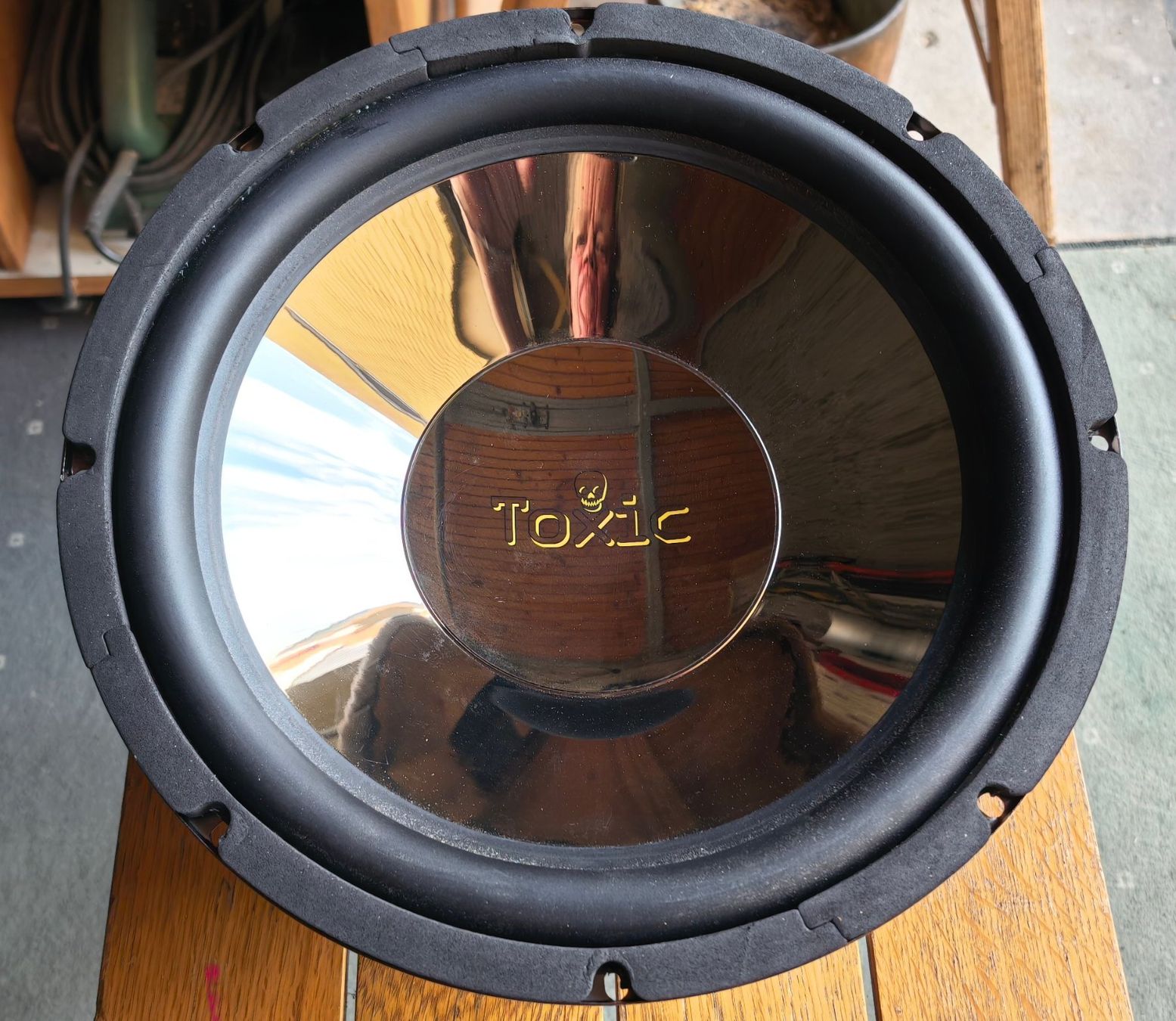 Haut-parleurs: 4 Lautsprecher / Subwoofer – D'occasion à huenenberg par Suizofelize 1