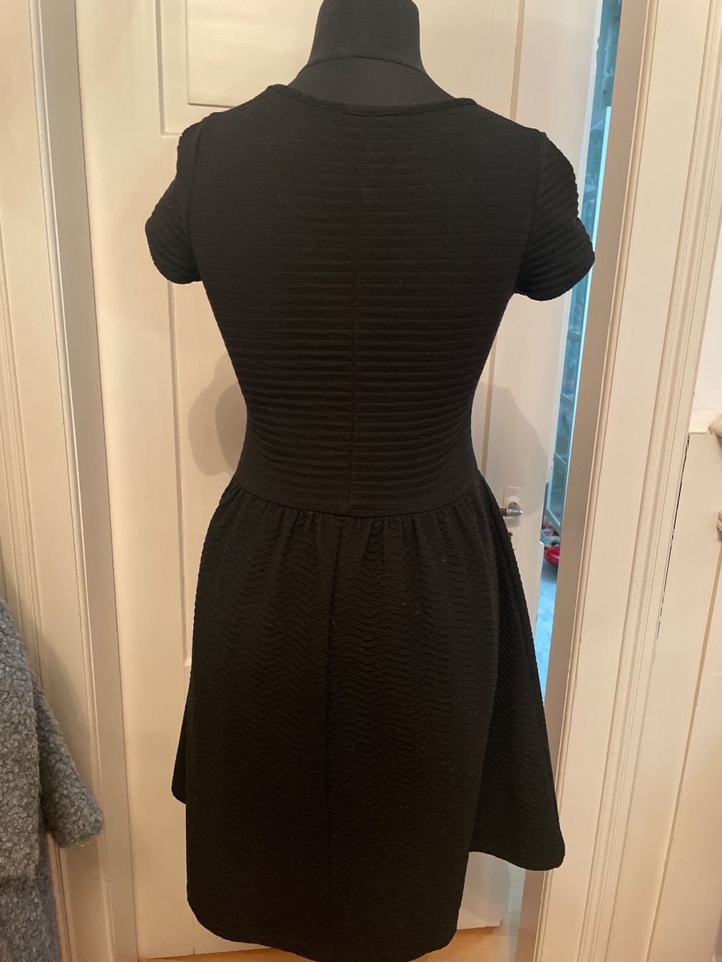 La Redoute Vestiti: Schwarzes Kleid von La Redoute – Usato da Horgen venduto da and_52jt 2