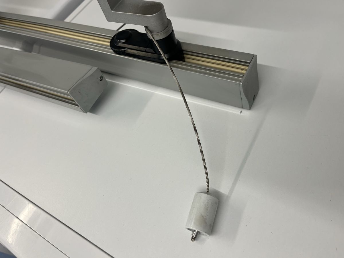 Lustres & lampes de plafonds: Stromschiene mit Spot  – D'occasion à Neerach par fuz_8d7l 3