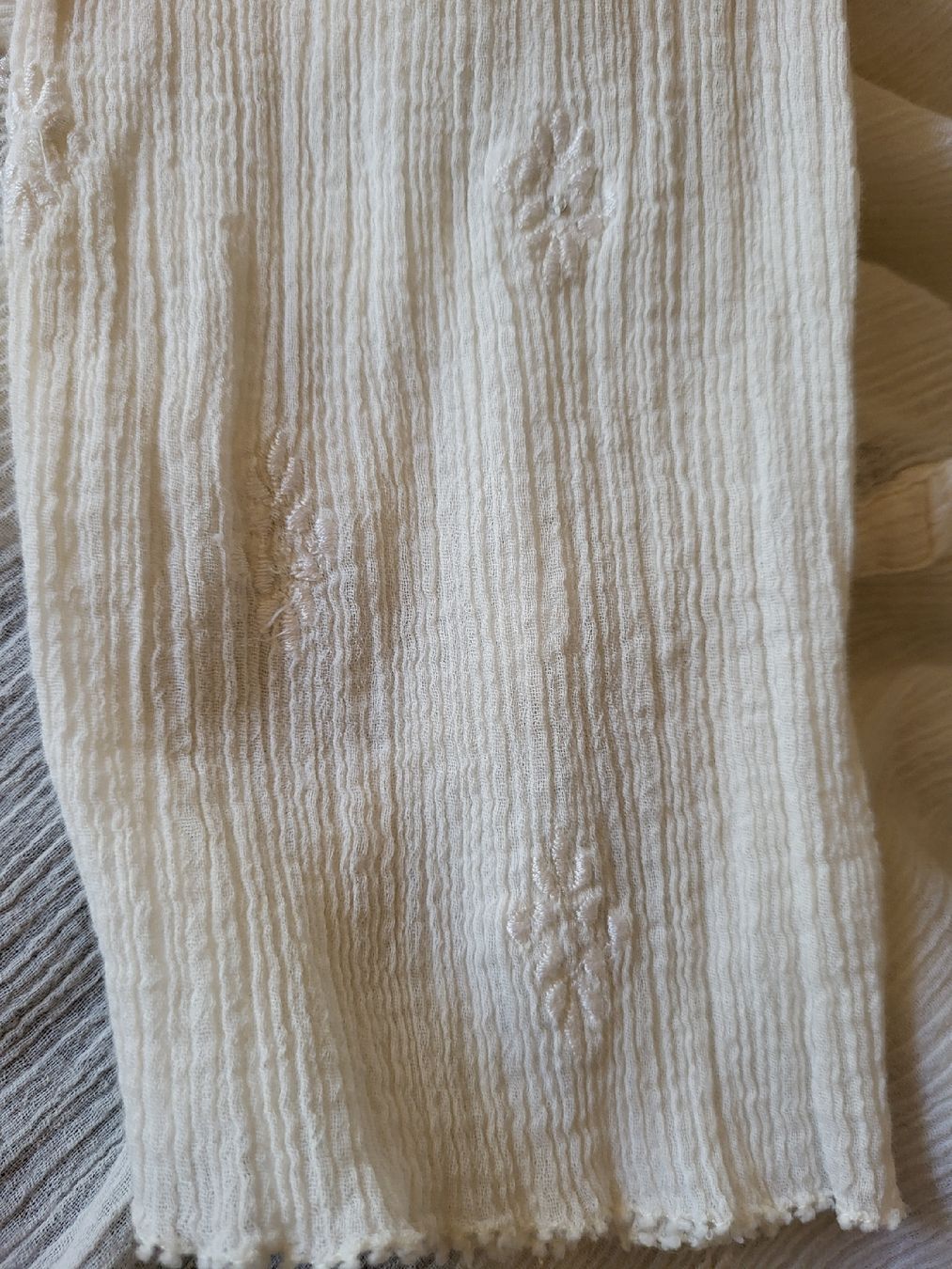 Blusen: Blouse écrue en gaze de coton brodée, sans marque -  – Gebraucht aus Aproz (Nendaz) von mar_zxm9 3