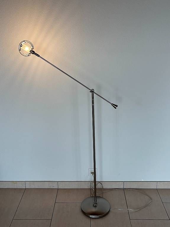 Lampade: Lampe halogène, gris métal – Usato da Neuchâtel venduto da she_yl9r