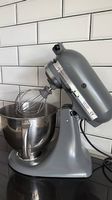 KitchenAid Artisan Battleship Grey mit viel Zubehör