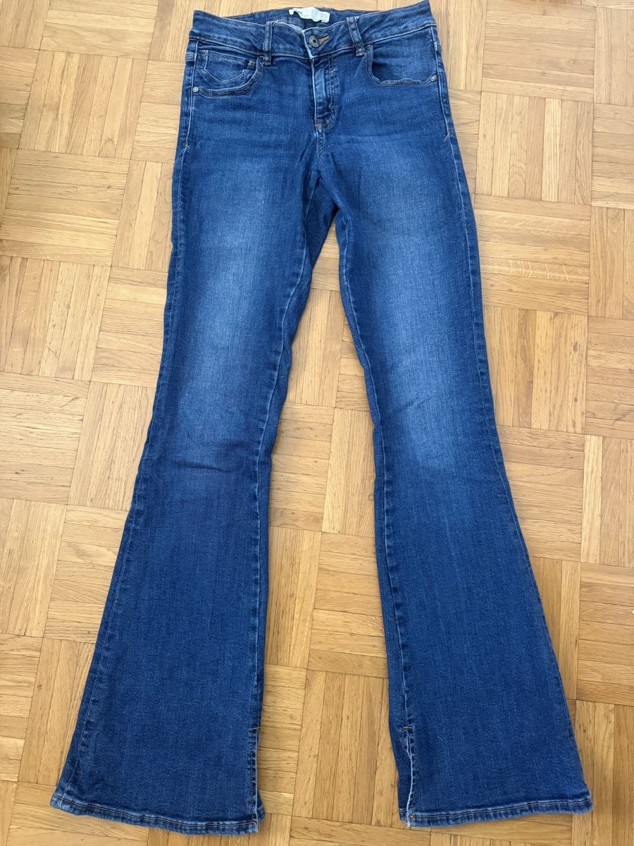 Zara Jeans: Jeans Zara bootcut  – Gebraucht aus Vernier von DubasNicole