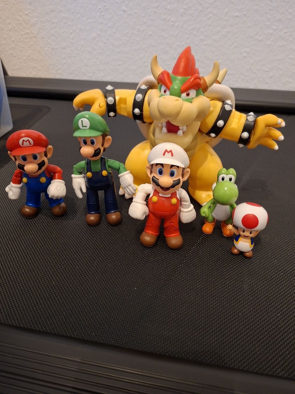 Nintendo Giocattoli: Super Mario Figuren Set 6-teilig  – Usato da Winterthur venduto da Ausmisten2026 1