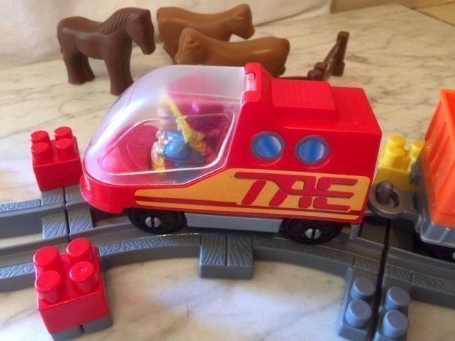 Spielzeuge: ecoiffier Eisenbahn-Legoeisenbahn – Gebraucht aus Bolligen von Astrophysiker06 3
