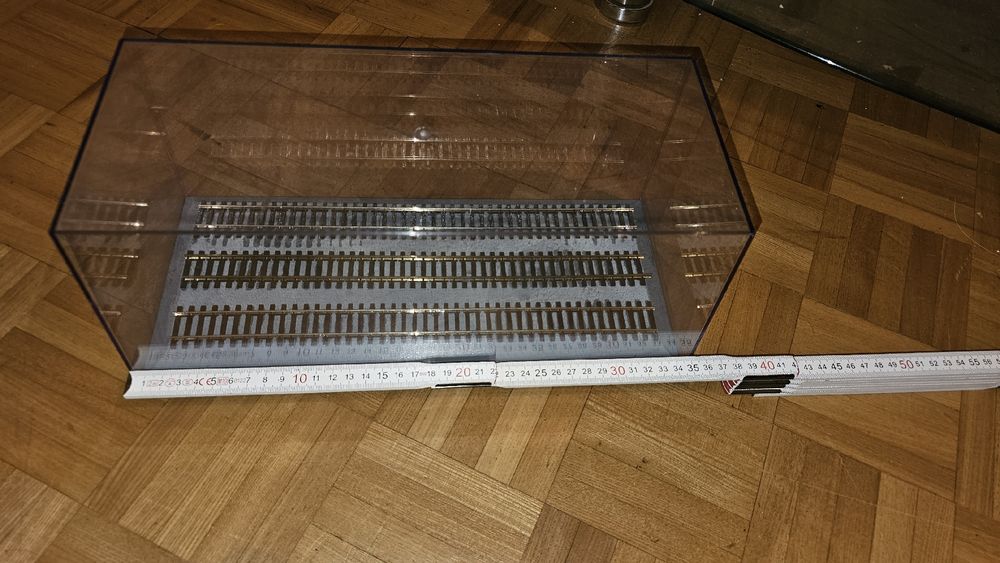 Vitrine Roco H0 40025 Pour Collectionneurs De Trains Miniatures
