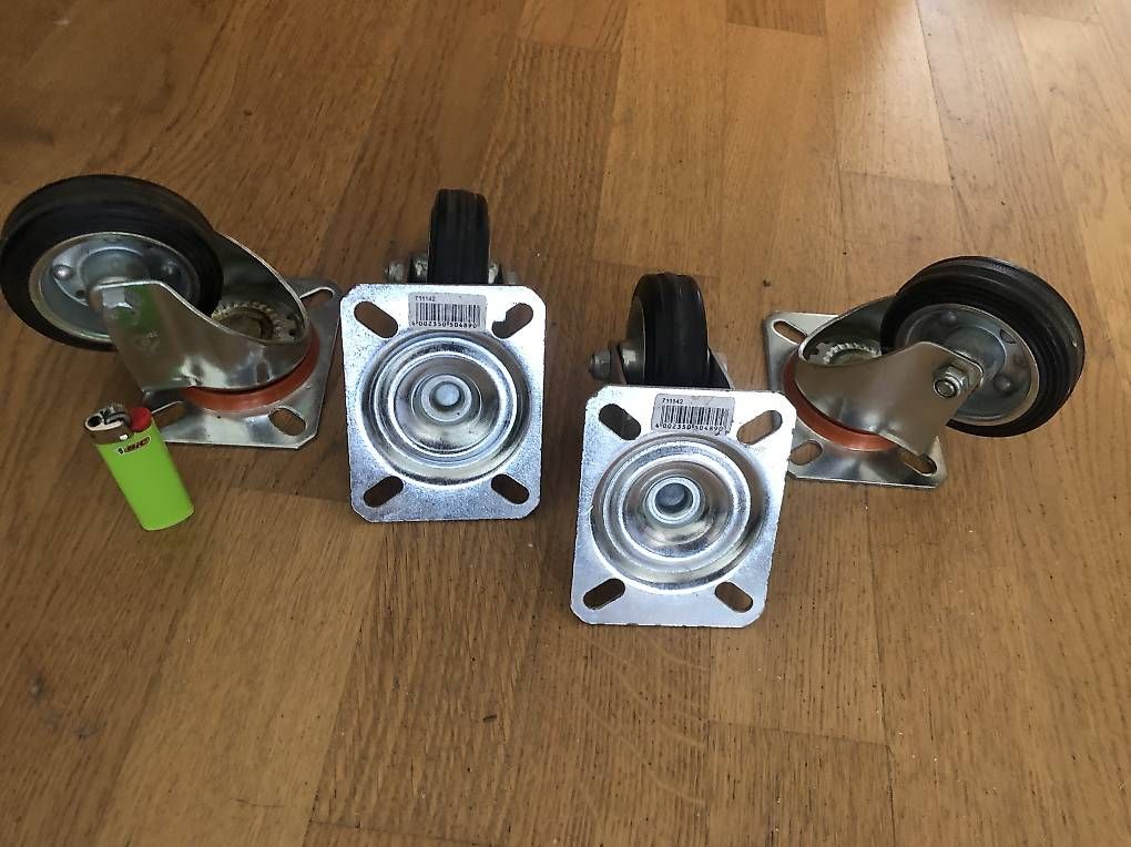 Altro per stoccaggio & trasporto: 4 Massive Schwer-Lastrollen von GERMANY 11 CM Hoch – Usato da Villnachern venduto da focusride