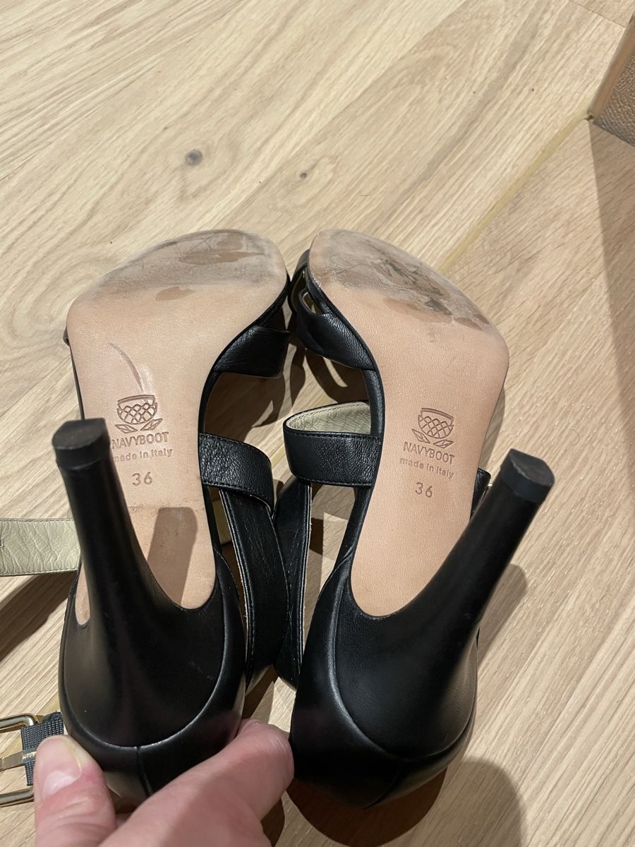 Navyboot Damenschuhe: Navyboot Ledersandalen, Gr. 36, wie NEU!!! – Gebraucht aus Trüllikon von 3PFA 3