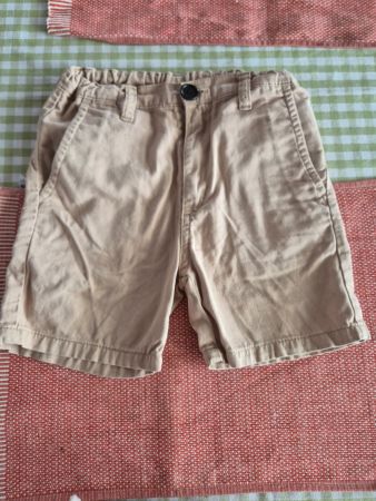 Coole Shorts von POPUPSHOP, Grösse 7-8 Jahre.