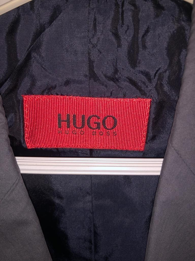Hugo Boss Completi: Hugo Boss Anzug – Usato da Schlieren venduto da Sunshines 2