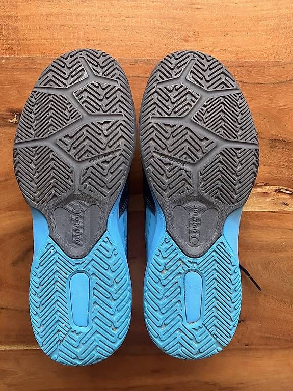 Decathlon Herrenschuhe: Hallenschuhe von Artengo – Neu (gemäss Beschreibung) aus Winterthur von horvath09 3