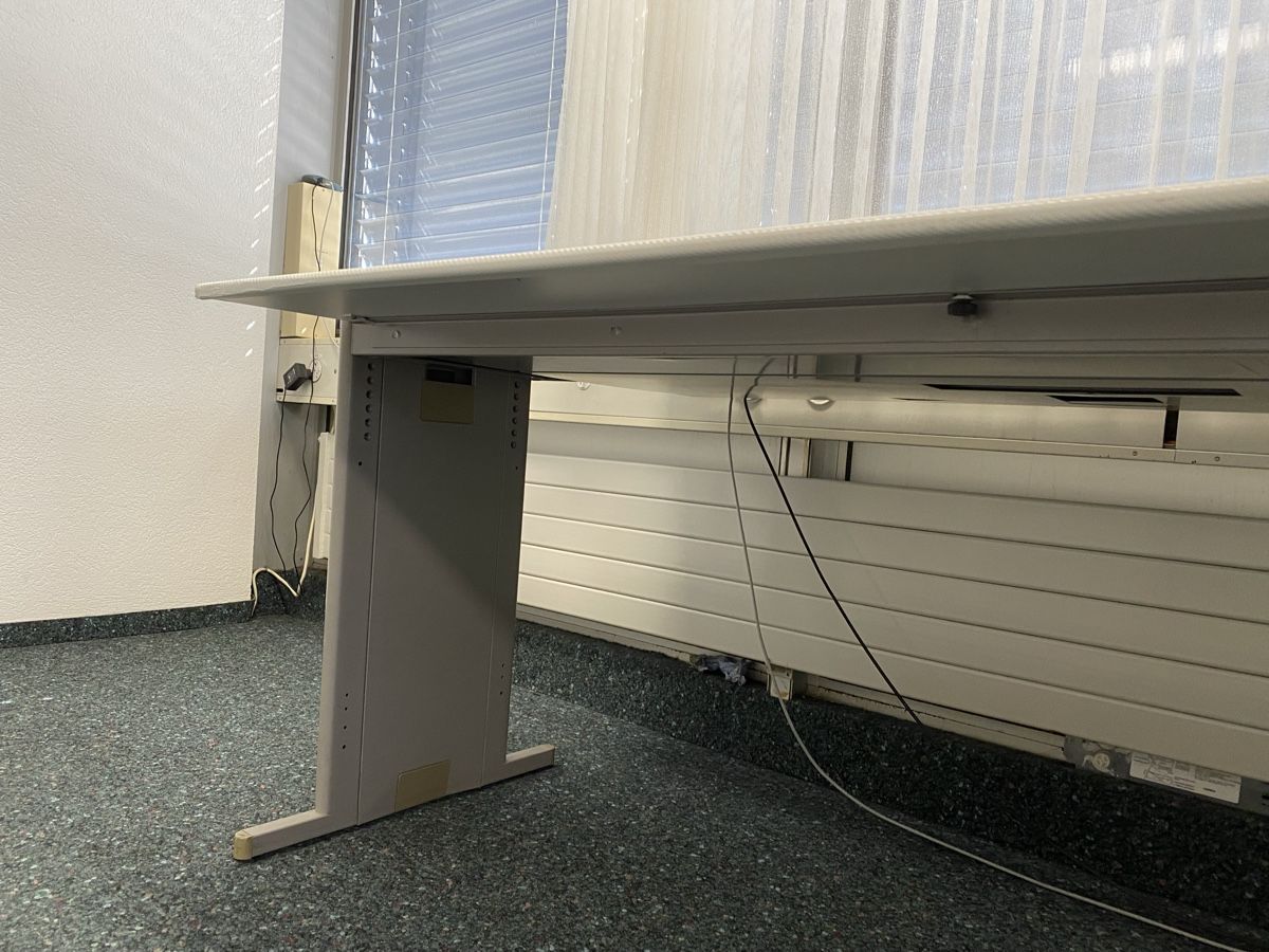 Bureaux: Eckschreibtisch Schreibtisch – D'occasion à Hägglingen par Karin0802 8