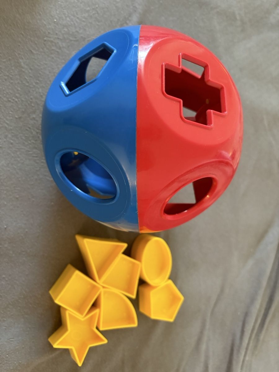 Giocattoli: TUPPERWARE palla didattica con forme geometriche – Usato da Novazzano venduto da jen_hx8j