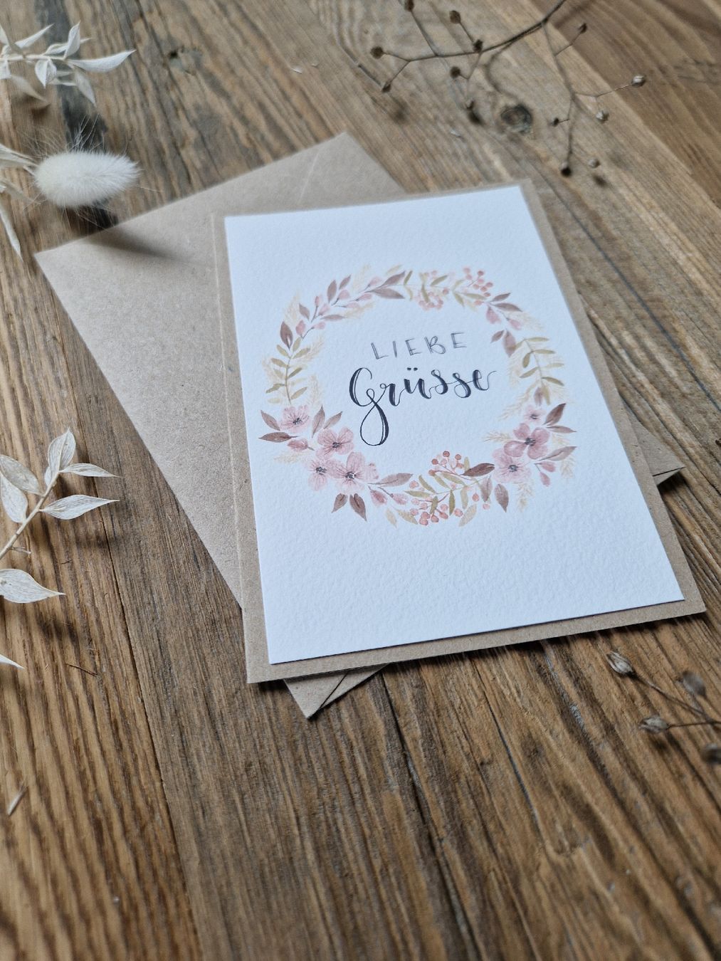Karten: Handgemachte Grusskarte - Liebe Grüsse – Neu und originalverpackt aus Grosshöchstetten von sim_t9dc 1