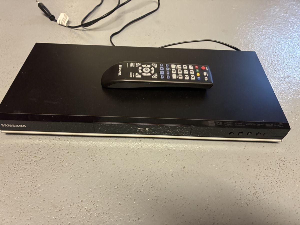 Samsung Lettore multimediale & Streamer: Samsung Blu Ray Player BD-D5100 – Usato da Münchenstein venduto da pricehouse