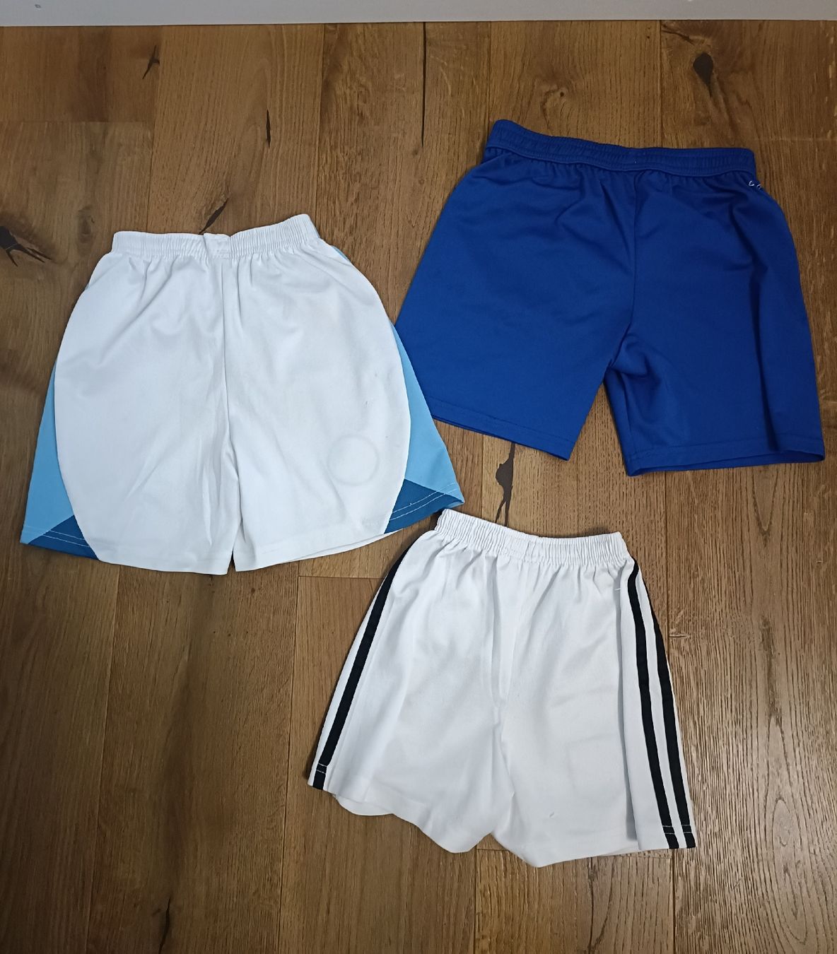 Pantalons: Fussball Shorts Kinder – D'occasion à Bachs par NBAJames 1
