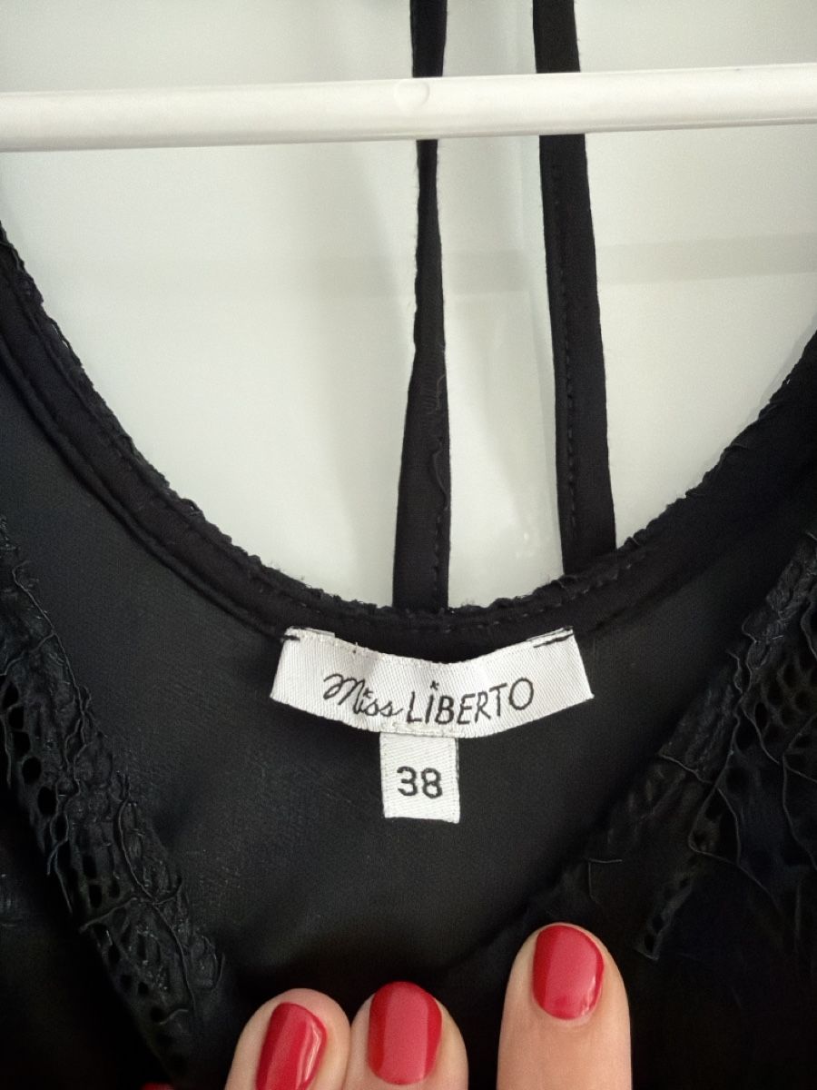 Kleider: Robe noire avec dentelle – Gebraucht aus Uetliberg von adrenalhyn 3