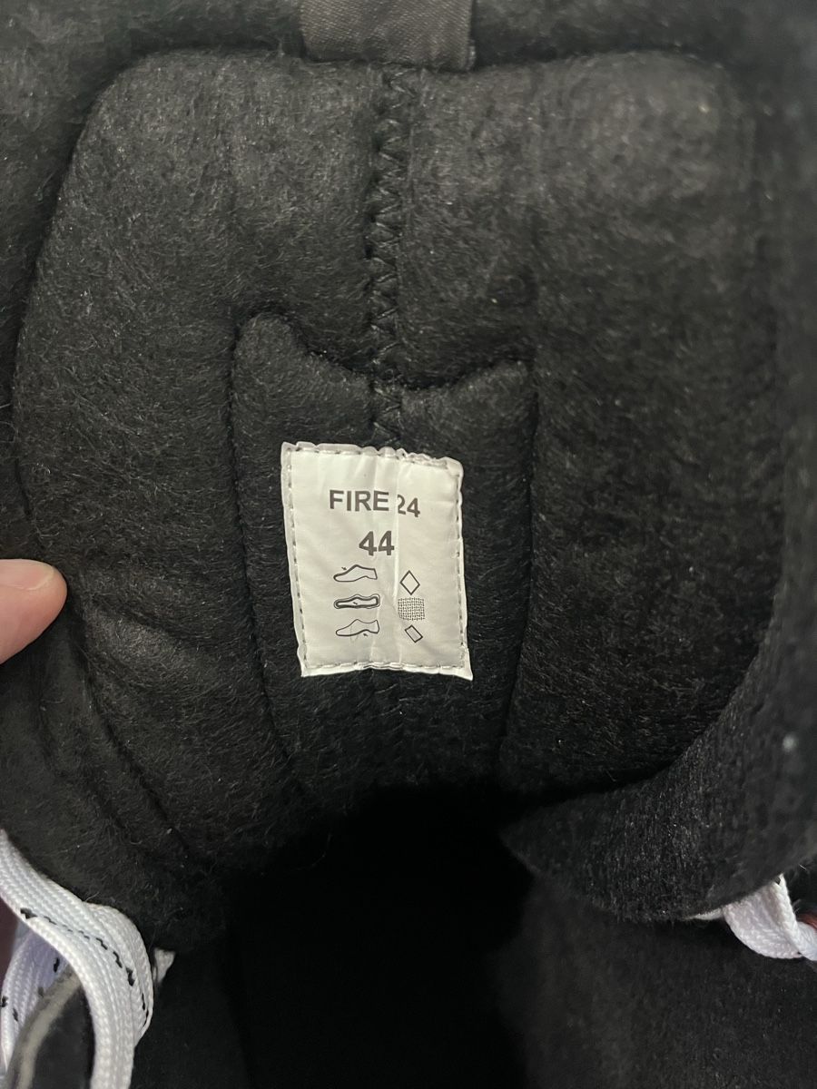 Pattini da ghiaccio: Schlittschuhe Grösse 44, Top Zustand – Usato da Langenthal venduto da nisila24 1