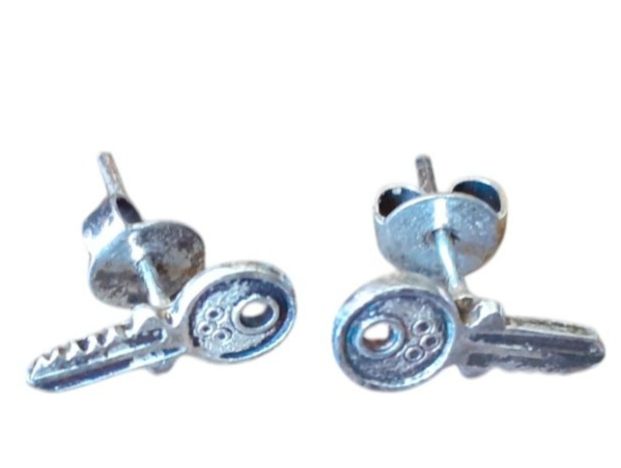 Ohrringe & -stecker: Ohrringe Silber Schlüssel – Gebraucht aus Mörschwil von wunderkiste44