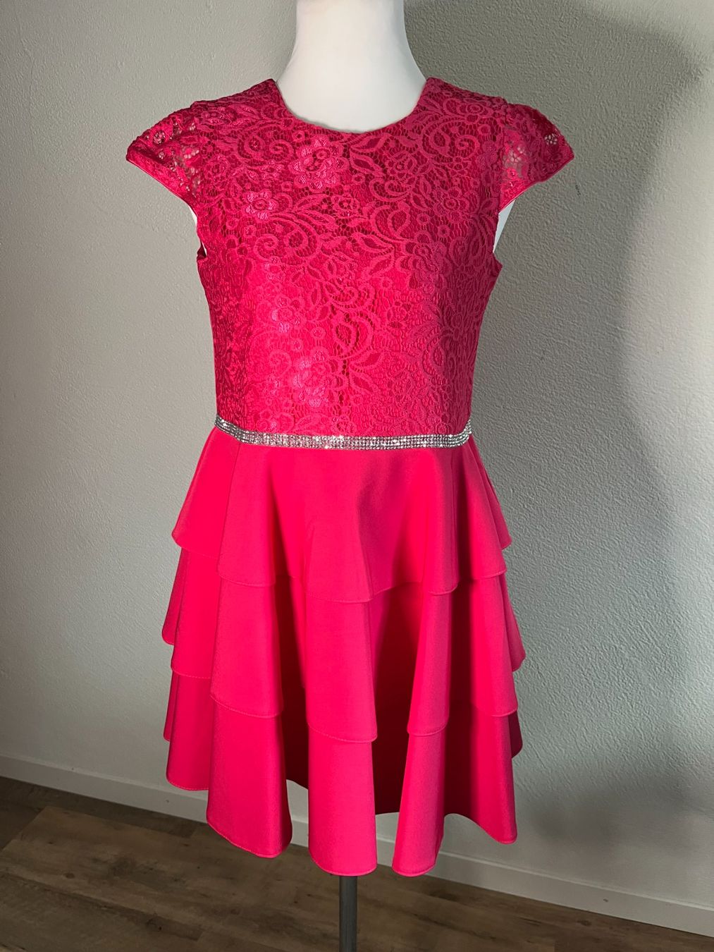 Robes: Kleid, Gr. S/M, NP 129.- – Neuf avec emballage d'origine à Interlaken par Jasmin_Flower