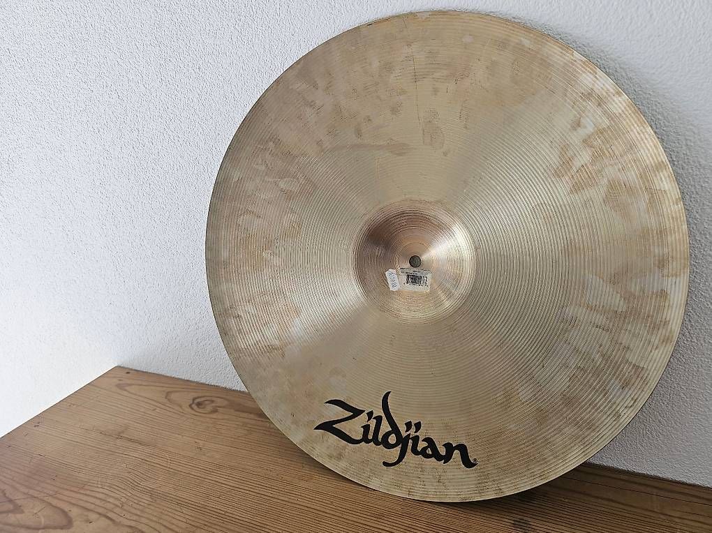 Zildjian Instruments de musique: Zildjian A Medium Ride 20" – D'occasion à Schaffhausen par wch24 4