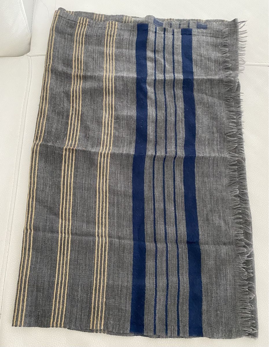 Foulard & Sciarpe: Wolle Schal 🌸 – Usato da Opfikon venduto da Luis144